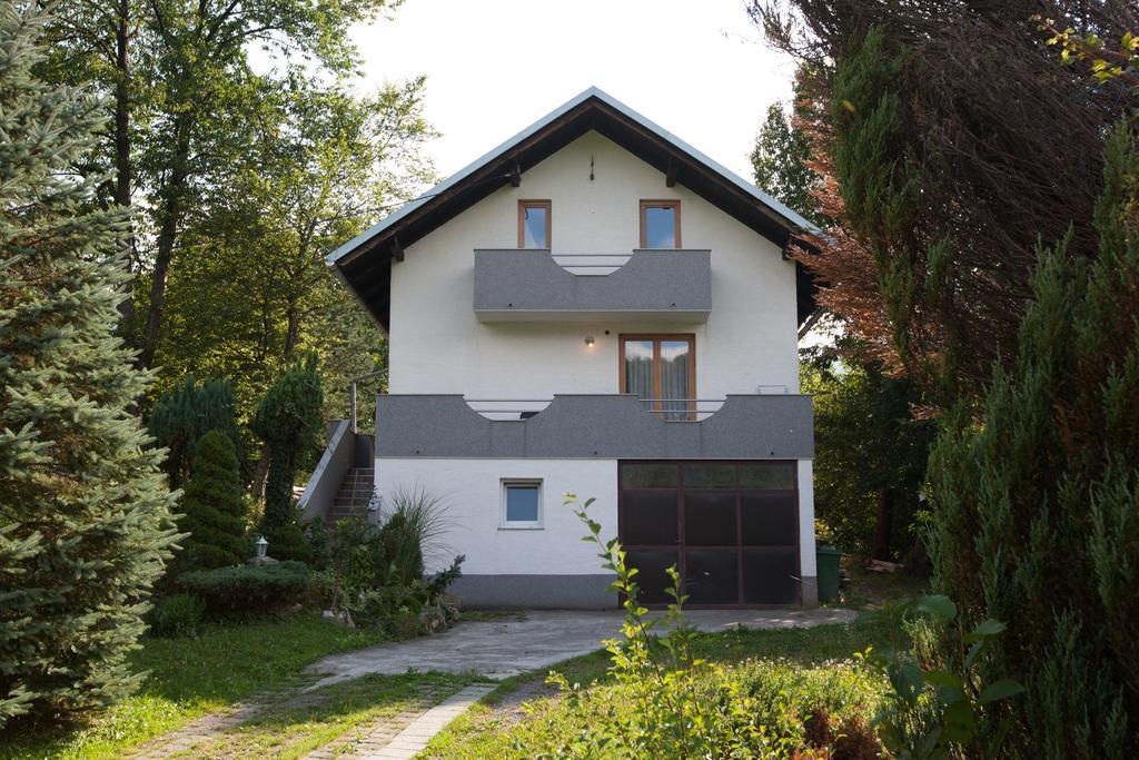 Holiday Home Tin Ogulin Exterior photo